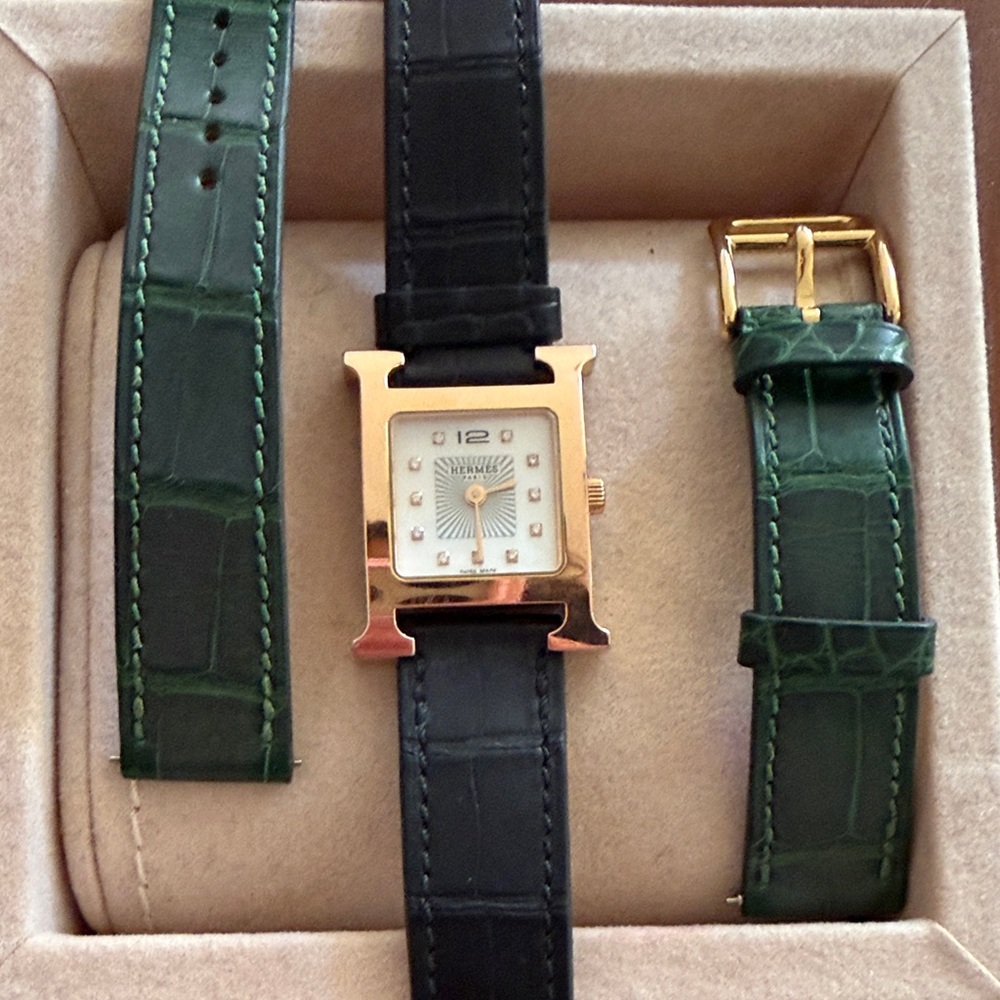 Heure H watch, Small model, 25 mm

Rose gold-plated steel watch
